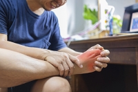 Causes and Symptoms of Gout