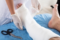 How Casting for Foot or Ankle Fractures Can Affect Thigh Muscles